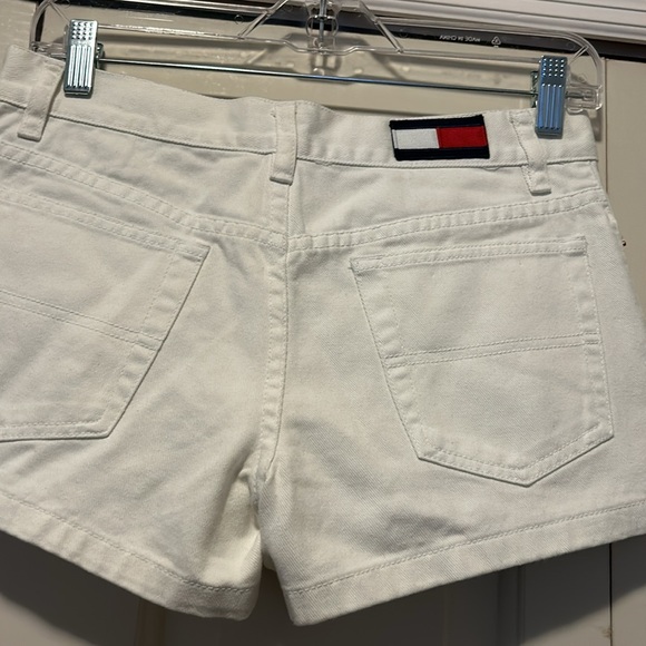 Tommy Hilfiger white denim shorts size 5 worn once - Picture 8 of 13